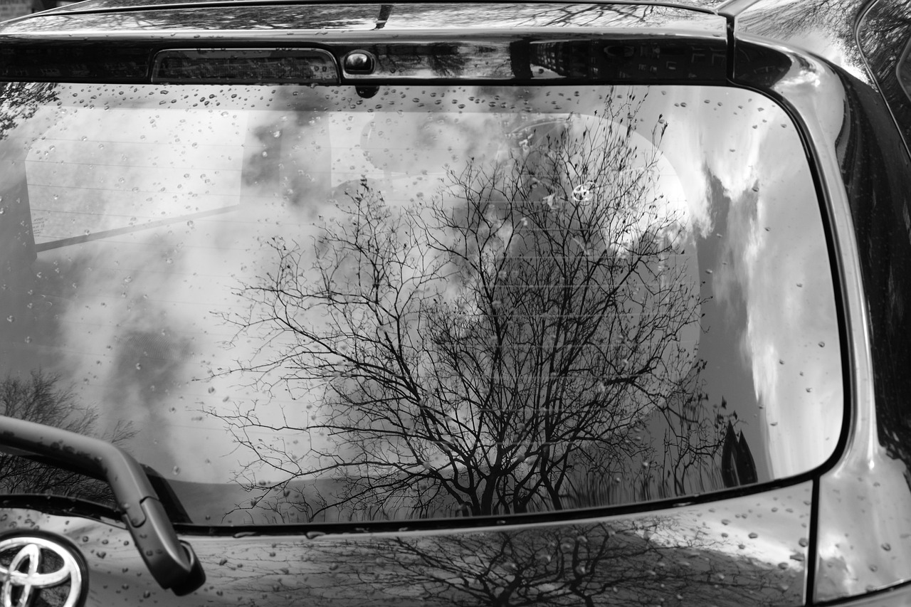 automobile-2435887_1280